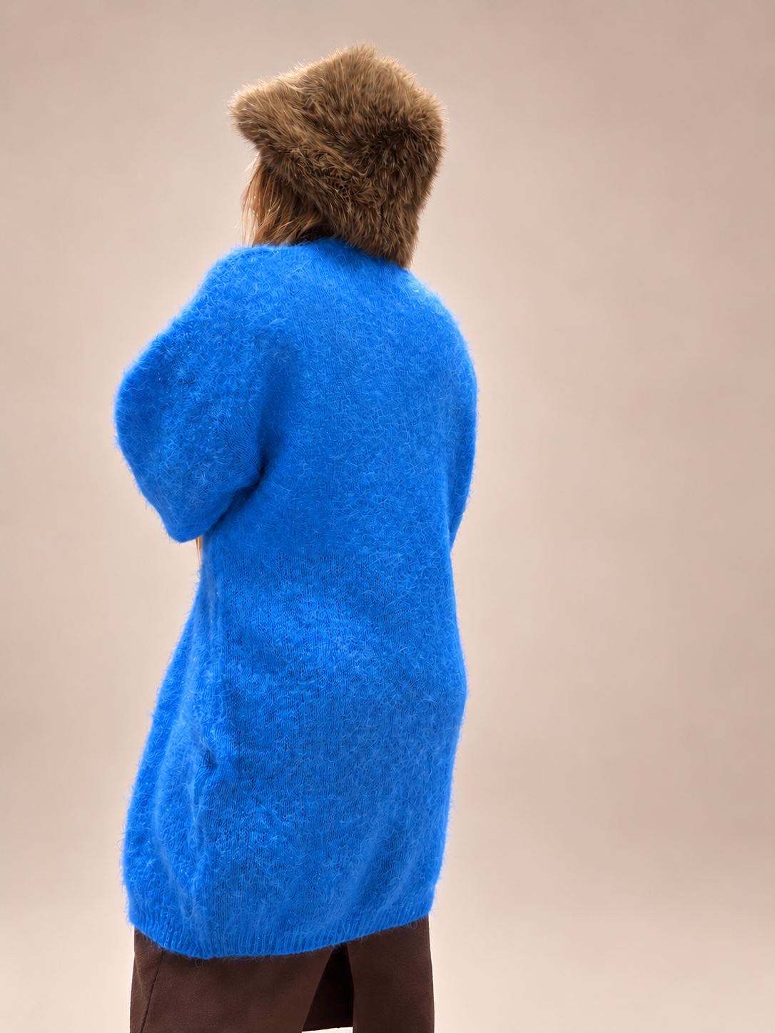 Peura collection Lilja kid mohair neuletakki pitkä safiirinsinisenä.  Yhden. koon malli ilman nappeja